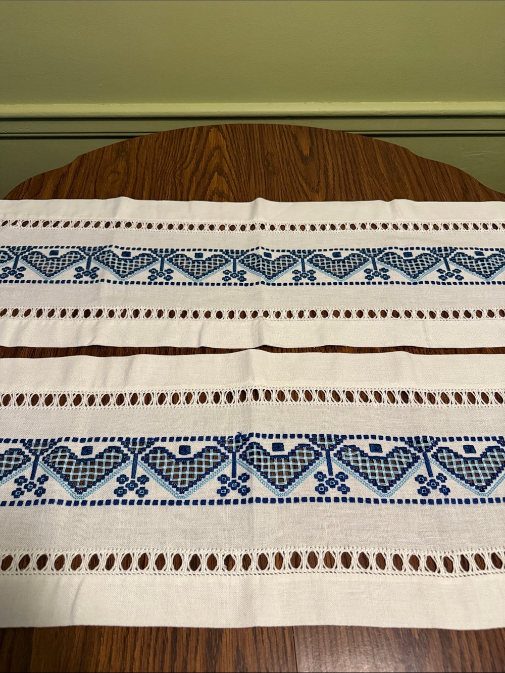 2 vintage Romanian 🇷🇴 crocheted oblong pieces with medium and light blue hearts.
